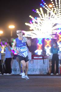 BIB: 43278
                            <button type="button" onclick="openModal(22933123)" class="btn btn-primary btn-sm float-right btn-popup" data-toggle="modal" data-target=".modal-high-quality">
                        <i class="fas fa-shopping-cart"></i> Add to Cart
                    </button>
                                            <button type="button" onclick="isThisMe(22933123, true)" class="btn btn-success btn-sm float-right btn-popup btn-isme hidden" data-toggle="tooltip" data-placement="bottom" title="นี่คือรูปของคุณใช่ไหม คลิกที่นี่เพื่อเอาเข้าอัลบั้ม">
                        <i class="fas fa-plus"></i> Add to album
                    </button>
                    <button type="button" onclick="isThisMe(22933123, false)" class="btn btn-warning btn-sm float-right btn-popup btn-isnotme hidden">
                        <i class="fas fa-ban"></i> Remove from album
                    </button>